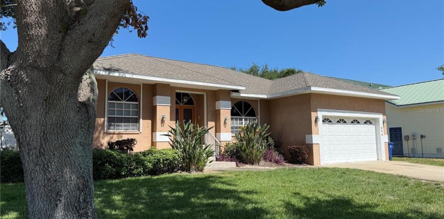 Casa en Tierra Verde, Florida 3 dormitorios, 224.36 m2 № 2155841