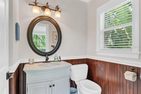 House in Boca Grande, Florida 3 bedrooms, 325.72 sq.m. № 1901090 - photo 22