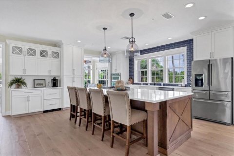 House in Boca Grande, Florida 3 bedrooms, 325.72 sq.m. № 1901090 - photo 29