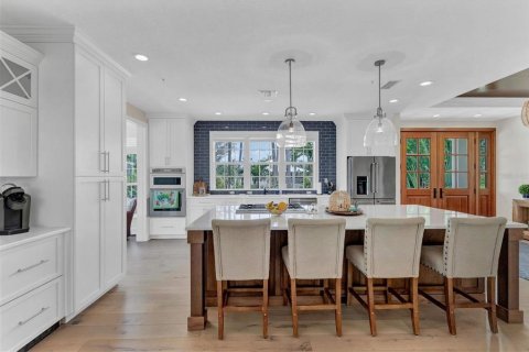 House in Boca Grande, Florida 3 bedrooms, 325.72 sq.m. № 1901090 - photo 18