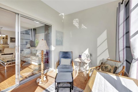 Condominio en venta en Lauderdale Lakes, Florida, 2 dormitorios, 87.7 m2 № 1730222 - foto 28