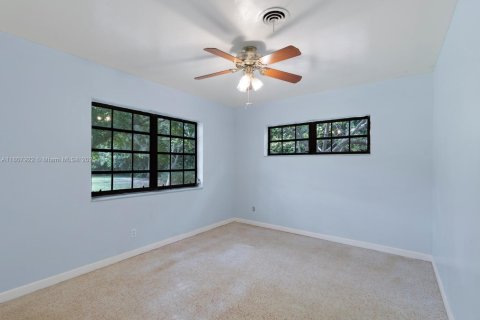 House in Homestead, Florida 3 bedrooms, 128.02 sq.m. № 1745690 - photo 14