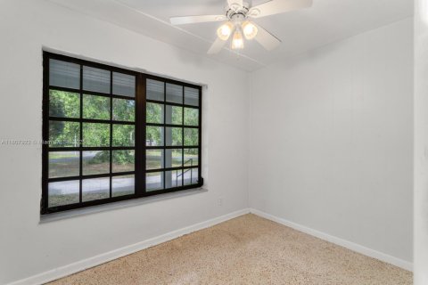 House in Homestead, Florida 3 bedrooms, 128.02 sq.m. № 1745690 - photo 11