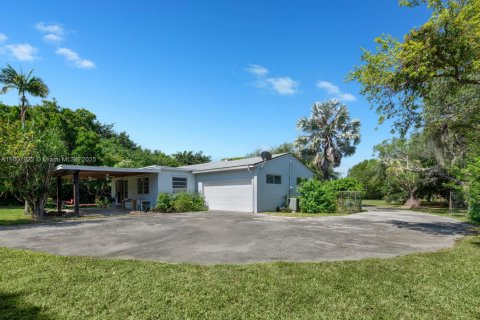 House in Homestead, Florida 3 bedrooms, 128.02 sq.m. № 1745690 - photo 19