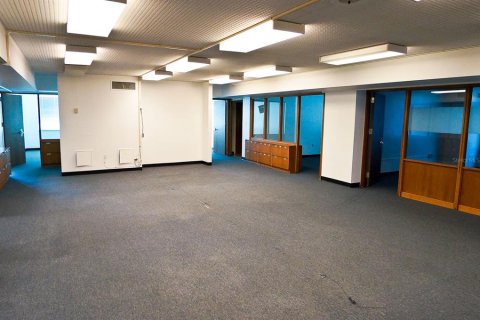 Propiedad comercial en alquiler en Daytona Beach, Florida, 450.67 m2 № 219294 - foto 12