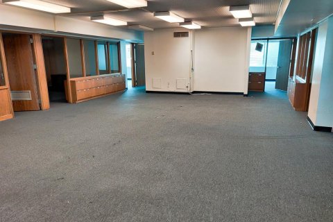 Propiedad comercial en alquiler en Daytona Beach, Florida, 450.67 m2 № 219294 - foto 14