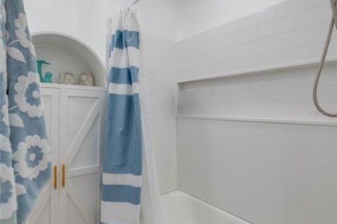 Купить виллу или дом в Дейтона-Бич, Флорида 6 комнат, 139.45м2, № 2349925 - фото 17