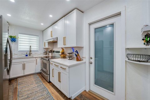Купить виллу или дом в Дейтона-Бич, Флорида 6 комнат, 139.45м2, № 2349925 - фото 11