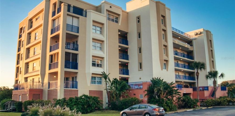 Condo in New Smyrna Beach, Florida, 2 bedrooms  № 1888595