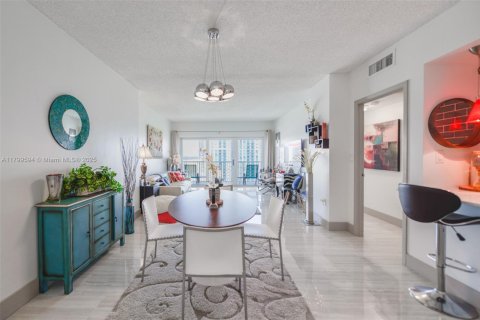 Copropriété à louer à Hallandale Beach, Floride: 1 chambre, 80.82 m2 № 1939995 - photo 4