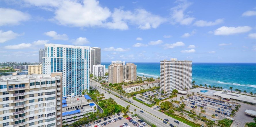 Condo à Hallandale Beach, Floride, 1 chambre  № 1939995