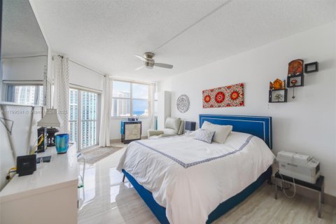 Copropriété à louer à Hallandale Beach, Floride: 1 chambre, 80.82 m2 № 1939995 - photo 17