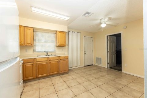 Villa ou maison à vendre à Wildwood, Floride: 2 chambres, 79.71 m2 № 2092349 - photo 7