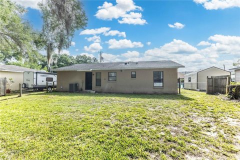 Villa ou maison à vendre à Wildwood, Floride: 2 chambres, 79.71 m2 № 2092349 - photo 21