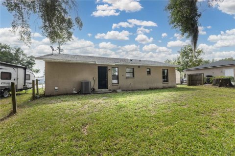 Villa ou maison à vendre à Wildwood, Floride: 2 chambres, 79.71 m2 № 2092349 - photo 2