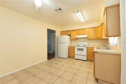 Villa ou maison à vendre à Wildwood, Floride: 2 chambres, 79.71 m2 № 2092349 - photo 6