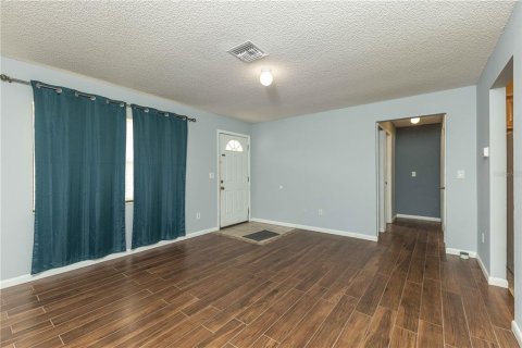 Villa ou maison à vendre à Wildwood, Floride: 2 chambres, 79.71 m2 № 2092349 - photo 4