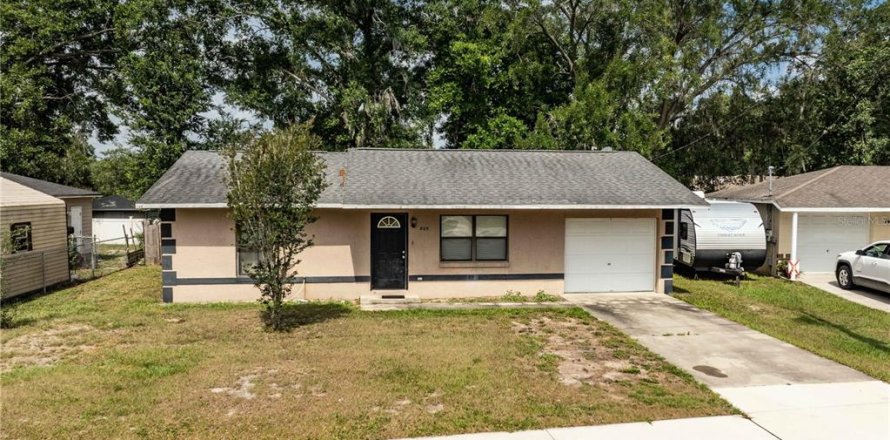 Villa ou maison à Wildwood, Floride 2 chambres, 79.71 m2 № 2092349