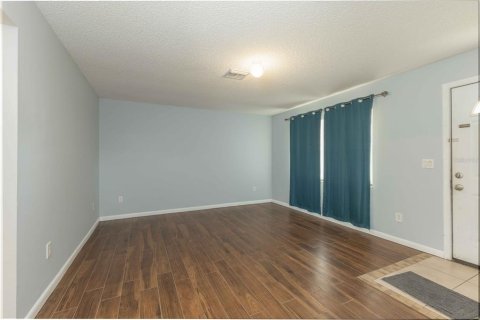 Villa ou maison à vendre à Wildwood, Floride: 2 chambres, 79.71 m2 № 2092349 - photo 5