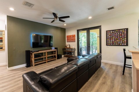 Townhouse in Weston, Florida 4 bedrooms, 217.39 sq.m. № 2185708 - photo 13