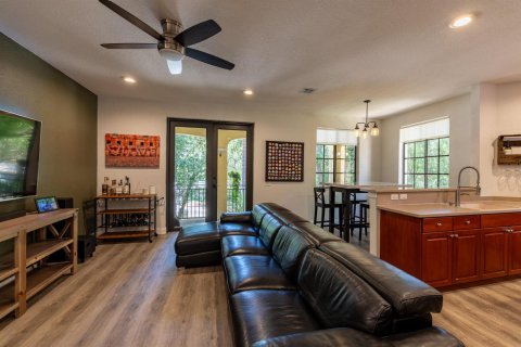 Townhouse in Weston, Florida 4 bedrooms, 217.39 sq.m. № 2185708 - photo 11