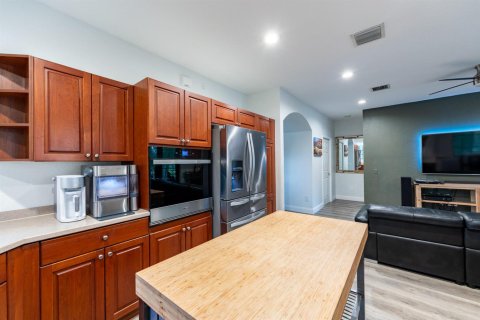 Townhouse in Weston, Florida 4 bedrooms, 217.39 sq.m. № 2185708 - photo 26