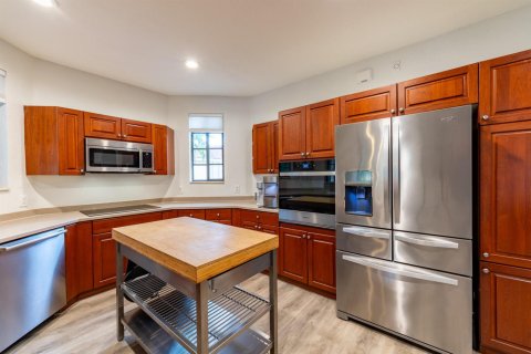 Townhouse in Weston, Florida 4 bedrooms, 217.39 sq.m. № 2185708 - photo 21