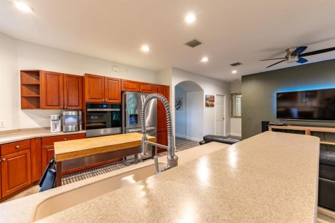 Townhouse in Weston, Florida 4 bedrooms, 217.39 sq.m. № 2185708 - photo 24