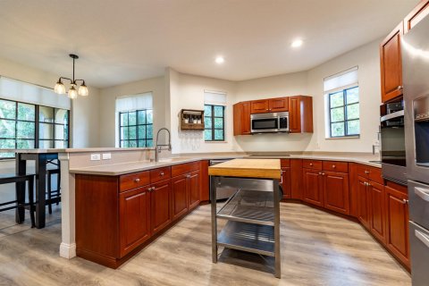 Townhouse in Weston, Florida 4 bedrooms, 217.39 sq.m. № 2185708 - photo 27