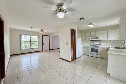 House in Kissimmee, Florida 2 bedrooms, 97.55 sq.m. № 1841401 - photo 11