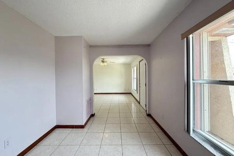 House in Kissimmee, Florida 2 bedrooms, 97.55 sq.m. № 1841401 - photo 14