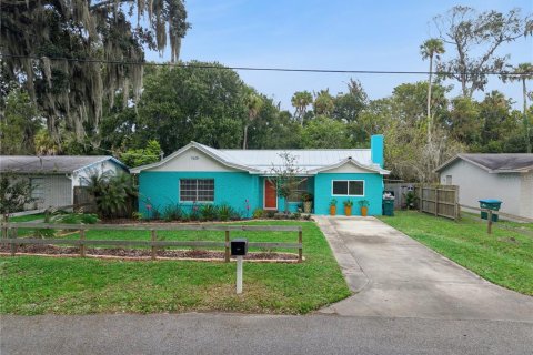 House in Holly Hill, Florida 4 bedrooms, 142.05 sq.m. № 2428713 - photo 2