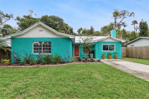 House in Holly Hill, Florida 4 bedrooms, 142.05 sq.m. № 2428713