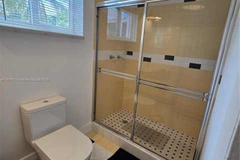 Appartement à louer à North Miami, Floride: 1 chambre, 215.16 m2 № 1966799 - photo 10