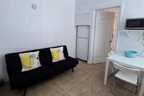 Appartement à louer à North Miami, Floride: 1 chambre, 215.16 m2 № 1966799 - photo 5