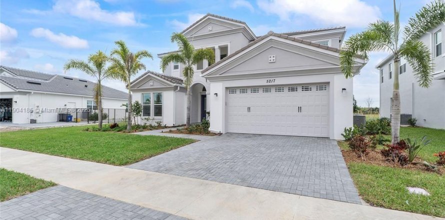 House in Westlake, Florida 5 bedrooms, 369.66 sq.m. № 2012836