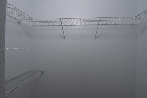 Купить кондоминиум в Лихай-Эйкерс, Флорида 3 спальни, 140.93м2, № 1947944 - фото 20