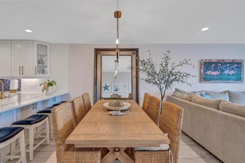Condo in Longboat Key, Florida, 2 bedrooms  № 2099074 - photo 7