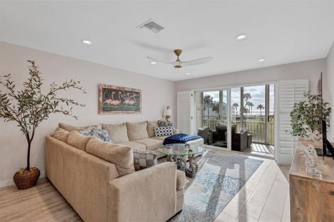 Condo in Longboat Key, Florida, 2 bedrooms  № 2099074 - photo 9