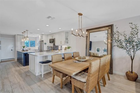 Condo in Longboat Key, Florida, 2 bedrooms  № 2099074 - photo 6