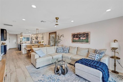Condo in Longboat Key, Florida, 2 bedrooms  № 2099074 - photo 10