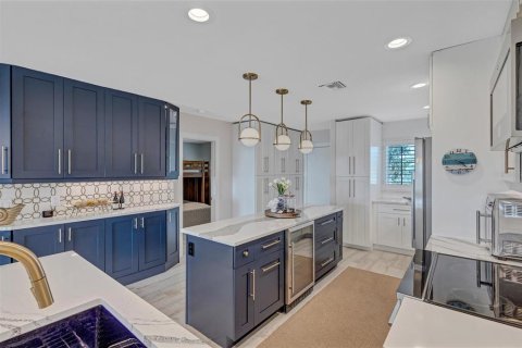 Condo in Longboat Key, Florida, 2 bedrooms  № 2099074 - photo 4