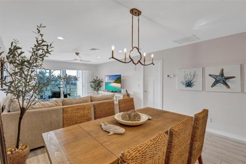 Condo in Longboat Key, Florida, 2 bedrooms  № 2099074 - photo 8