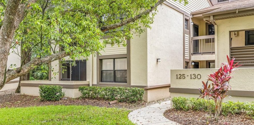 Condominio en Oldsmar, Florida, 2 dormitorios № 1819048