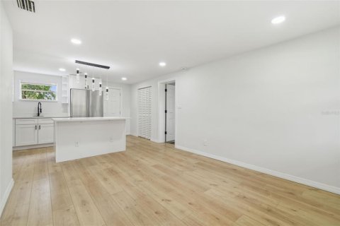 Villa ou maison à vendre à Tampa, Floride: 4 chambres, 106.65 m2 № 1803105 - photo 7