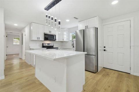 Villa ou maison à vendre à Tampa, Floride: 4 chambres, 106.65 m2 № 1803105 - photo 10