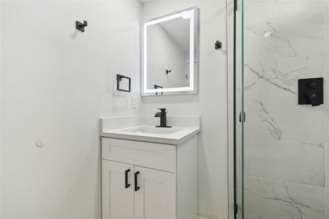 Villa ou maison à vendre à Tampa, Floride: 4 chambres, 106.65 m2 № 1803105 - photo 21
