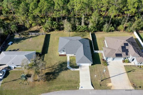 Villa ou maison à vendre à Palm Coast, Floride: 3 chambres, 154.78 m2 № 2413751 - photo 2