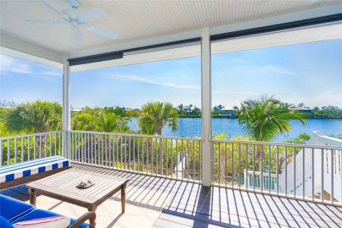 House in Placida, Florida 3 bedrooms, 178 sq.m. № 2239856 - photo 9