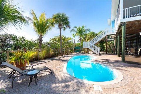 House in Placida, Florida 3 bedrooms, 178 sq.m. № 2239856 - photo 29